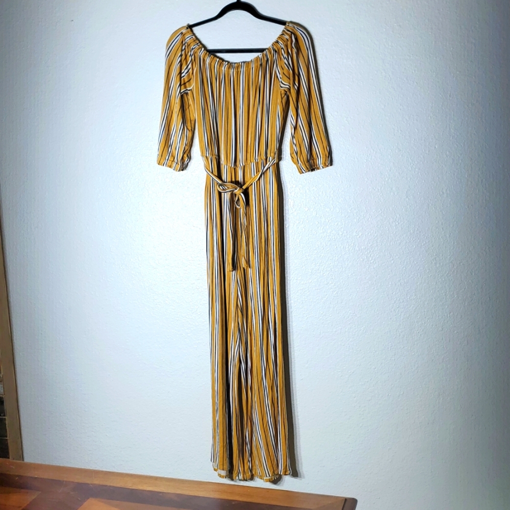 Macy's Pink Rose Clothing Ladies XL Gold/Black/White 1pc Pants Suit Romper